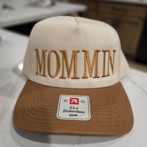 Mommin'